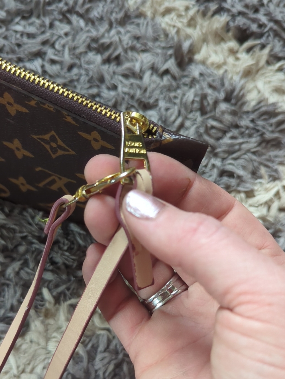Inspired Louis Vuitton Canvas Wristlet Clutch in Brown Knock Off - Picture 5 of 8